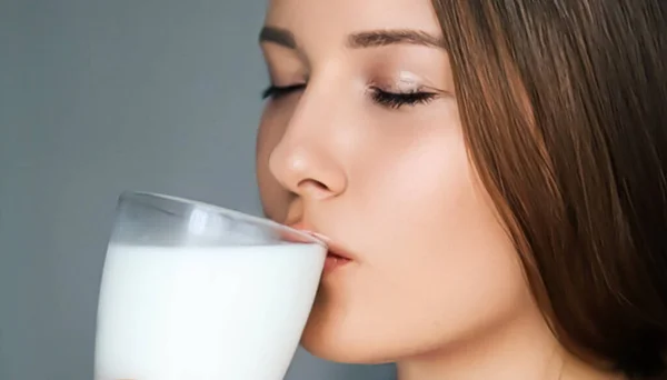 Diet Wellness Young Woman Drinking Milk Protein Shake Cocktail Portrait — Photo