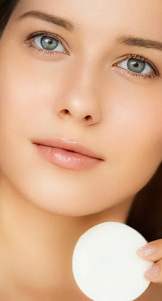 Beauty Skincare Cosmetics Model Face Portrait Woman Clean Healthy Skin — Stockfoto