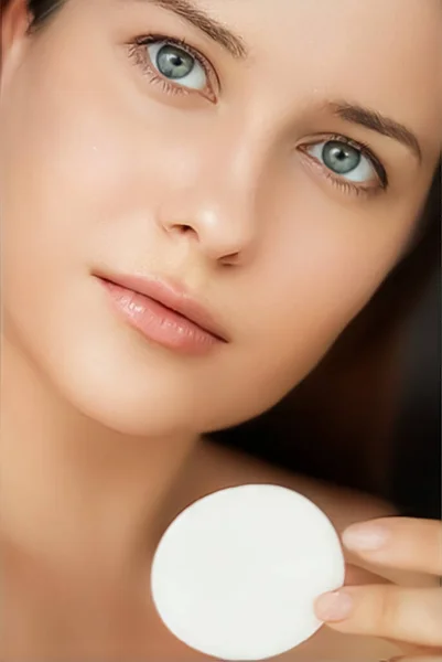 Beauty Skincare Cosmetics Model Face Portrait Woman Clean Healthy Skin — ストック写真