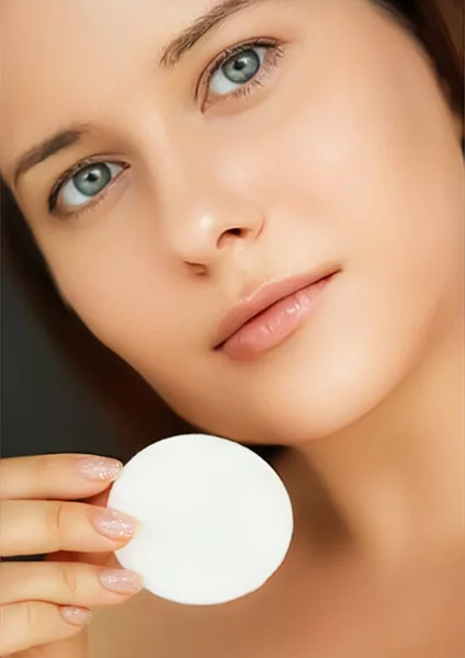Beauty Skincare Cosmetics Model Face Portrait Woman Clean Healthy Skin — ストック写真