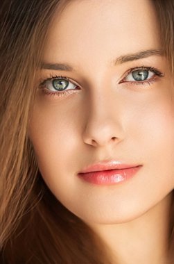 Natural beauty and no make-up look, beautiful young woman as skin care cosmetics and feminine brand concept, face portrait close-up
