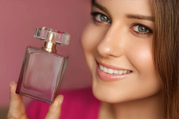 Perfume Beauty Product Cosmetics Model Face Portrait Pink Background Beautiful — Fotografie, imagine de stoc