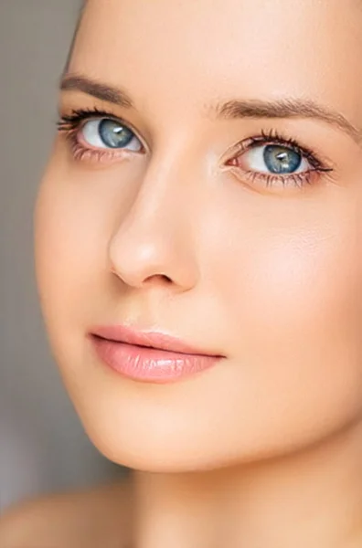 Perfect Skin Beauty Look Beautiful Face Young Woman Skincare Cosmetics — стоковое фото