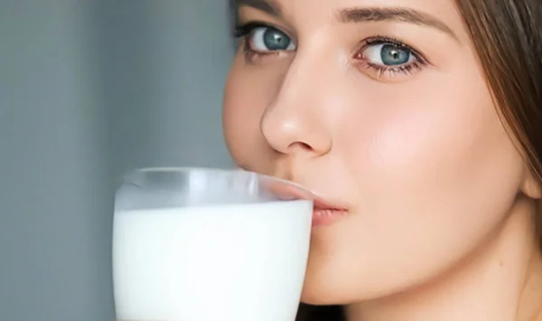 Diet Wellness Young Woman Drinking Milk Protein Shake Cocktail Portrait — Foto de Stock