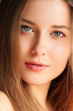Natural beauty and no make-up look, beautiful young woman as skin care cosmetics and feminine brand concept, face portrait close-up