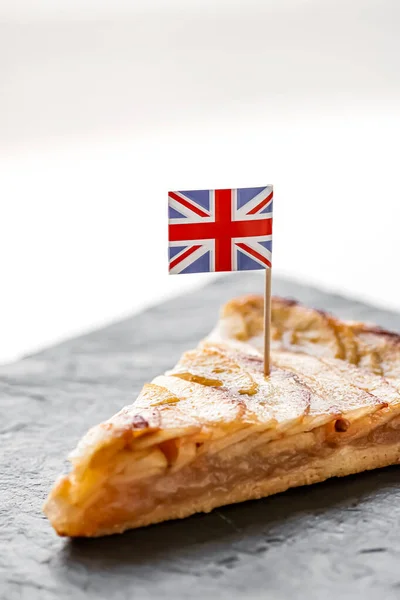 Förenade Kungariket Efterrätt Och Bageri Äppelkaka Med Brittisk Flagga Närbild — Stockfoto