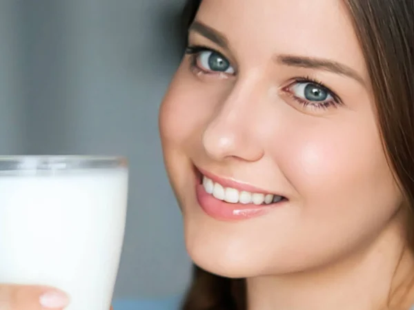 Diet Wellness Young Woman Glass Milk Protein Shake Cocktail Portrait — Stock fotografie
