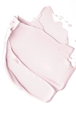 Pastel güzellik kumaşı, cilt bakımı ve makyaj malzemesi örnekleri beyaz arka planda izole edilmiş, makyaj lekesi, krem makyaj kremi lekesi veya boya fırçası darbesi yakın çekim