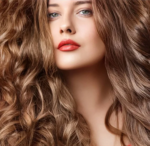 Peinado Belleza Cuidado Del Cabello Hermosa Mujer Con Cabello Largo —  Fotos de Stock