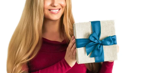 Cadeau Anniversaire Noël Vacances Femme Heureuse Tenant Cadeau Vert Luxe — Photo