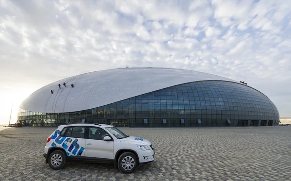 Yeni inşa edilmiş buz mekan olarak Olimpiyat Parkı sochi, Rusya Federasyonu — Stok fotoğraf