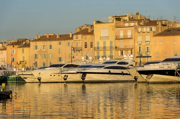 Poort landschap, saint-tropez, Frankrijk — Stockfoto