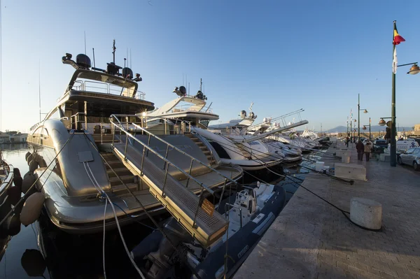 Luxury yachts, Saint-Tropez — Stock Photo, Image