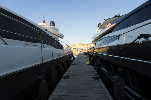 Yachts de luxe, Saint-Tropez — Photo