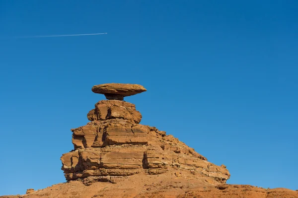 The Monument Valley. Famous red sandstone monoliths — Stock Photo, Image