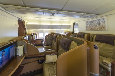 modern yolcu uçağının tahtasında