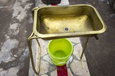 Ekvator, quito, Ekvator üzerinde deneysel Havzası