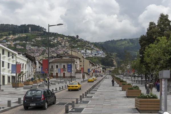 Op de straten van de stad quito, ecuador — Stockfoto