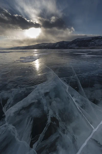 Ijsvelden van baikal lake — Stockfoto