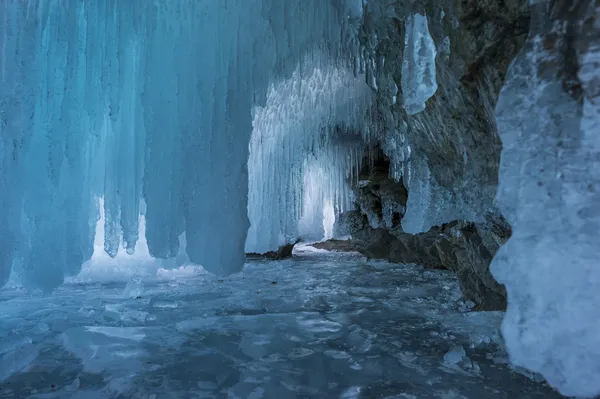 Ledová jeskyně na jezeře Bajkal贝加尔湖湖上的冰洞 图库图片