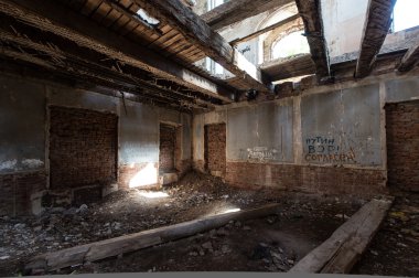 yıkık hrapovetskiy kale, Rusya içinde