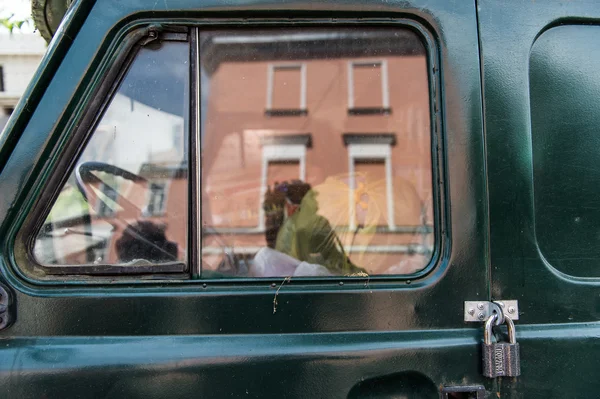 Janela de uma velha carrinha soviética — Fotografia de Stock