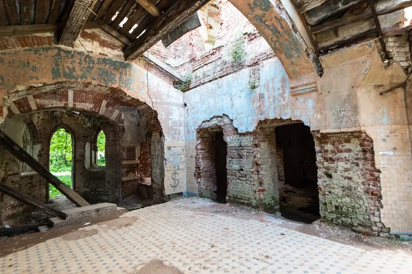 Wewnątrz zamku zniszczony hrapovetskiy, Rosja Obrazek Stockowy