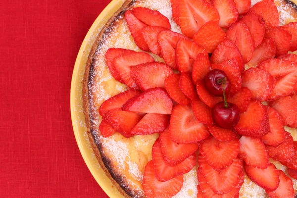 çilek Cheesecake