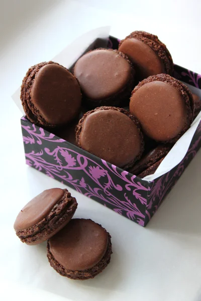 ? hocolate macarons