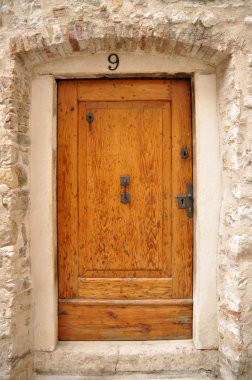 eski ahşap dış kapı