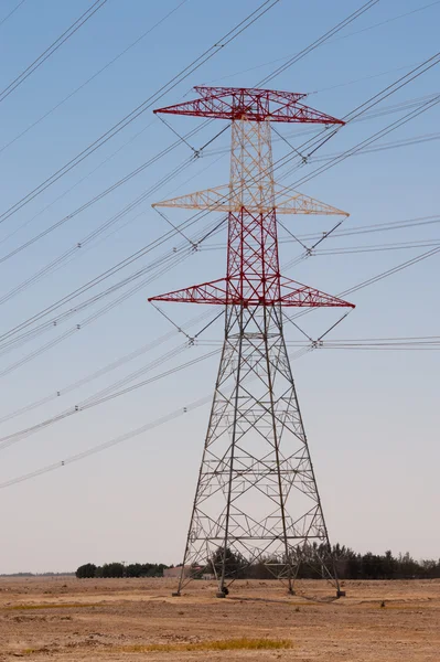 Энергетика, энергия в пустыне Катар — стоковое фото