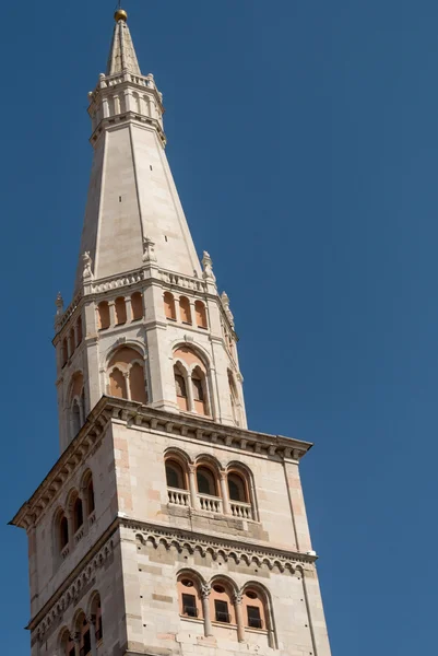 Romanic Dome Modnea Italy – stockfoto