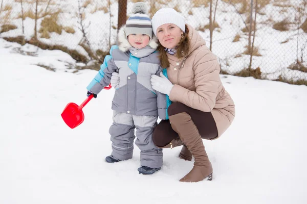 Boy with mother — Stock Photo, Image