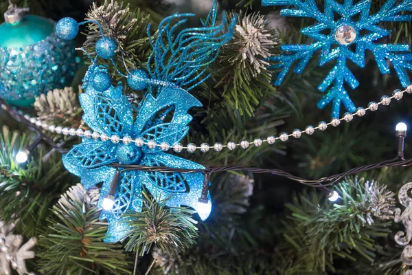 Beautiful Christmas Tree Decorated Different Christmas Toys Interio — Stock Photo, Image