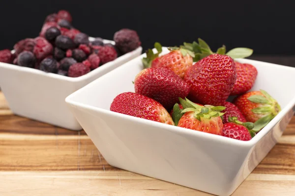 Mixed Berries including strawberries, raspberry, blueberry, blackberries. — Stock Photo, Image