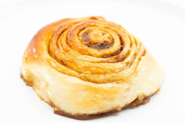 Taze pişmiş bireysel tarçın parşömeninin ayrıntıları..