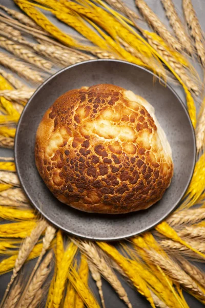 Fresh Baked Tiger Bread Roll Also Known Dutch Crunch — Stock Photo, Image
