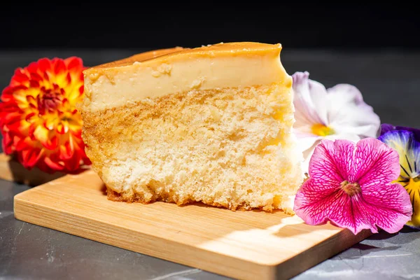 Homemade Freshly Baked Leche Flan Also Known Custard Cake Dessert — Zdjęcie stockowe
