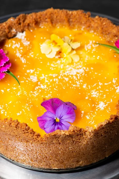 Homemade Mango Coconut Cheesecake Fresh Edible Flowers — Stock Fotó