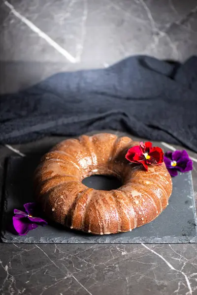 Fresh Baked Homemade Ginger Bundt Cake Cinnamon Ginger Glaze — 스톡 사진