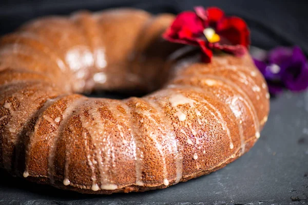 Fresh Baked Homemade Ginger Bundt Cake Cinnamon Ginger Glaze — Stock fotografie