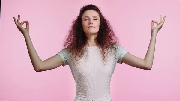 Mujer Relajada Meditando Aislada Rosa —  Fotos de Stock