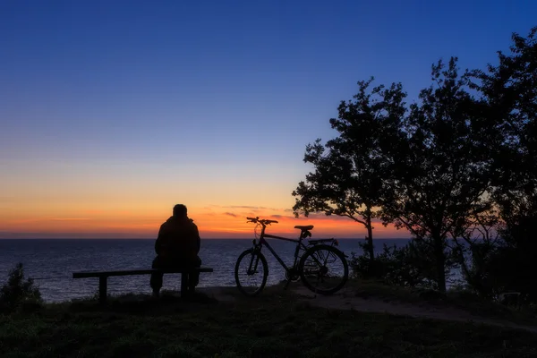 Man on a cycling holiday in Bornholm — Stock Photo, Image
