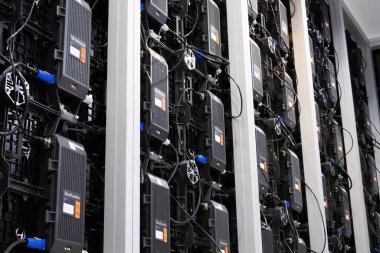 Moskova, Rusya - 30 Ocak 2019: CSTB TELECOM MEDIA 2019 Sergisi. LED ekranının arkası