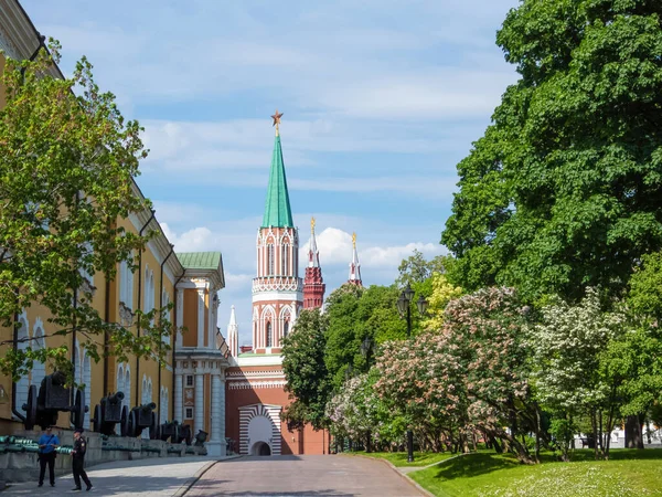 Moscow Russia May 2019 View Nikolskaya Tower Moscow Kremlin Arsenal — Stock Photo, Image