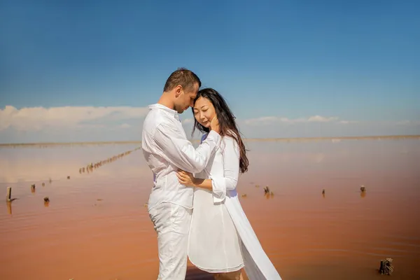 Strandpaar Fuß Auf Romantische Reise Flitterwochen Urlaub Sommerurlaub Romantik Junges — Stockfoto