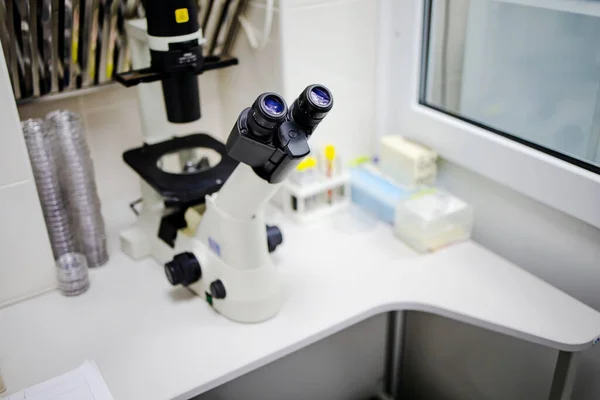 Medical Development Laboratory Microscope Advanced Pharma Lab — Stock Photo, Image