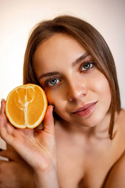 피부를 비타민 이상의 오렌지색을 아름다운 — 스톡 사진