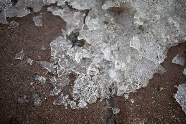 Los Cristales Hielo Del Invierno Están Corriente Del Derretimiento Agua —  Fotos de Stock