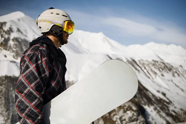 Snowboarder Houden Snowboard Staan Berg Slop Voor Bereiden Snowboarden Zonnige — Stockfoto